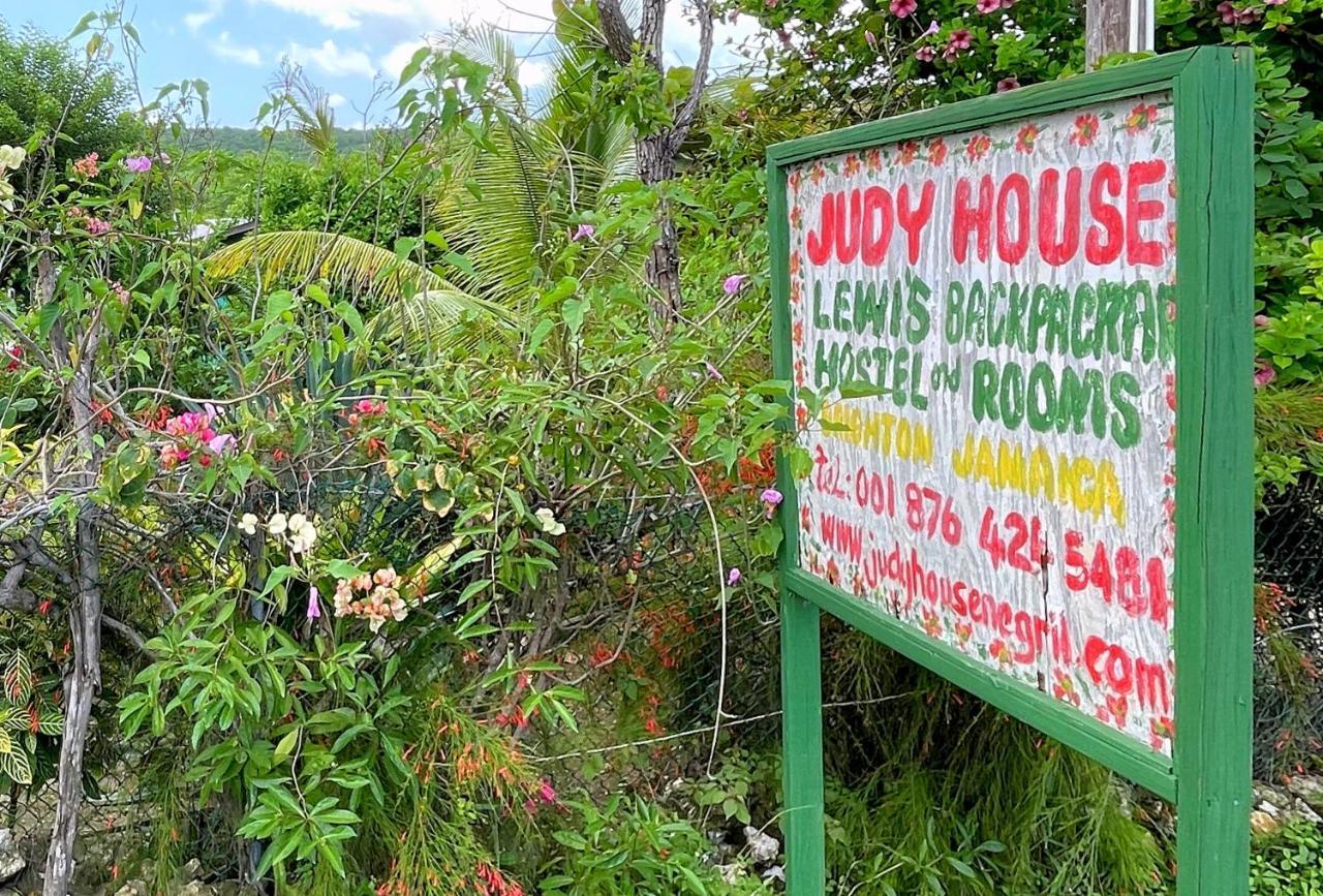 Judy House 2 - Lewis Backpacker Hostel Little Bay 外观 照片