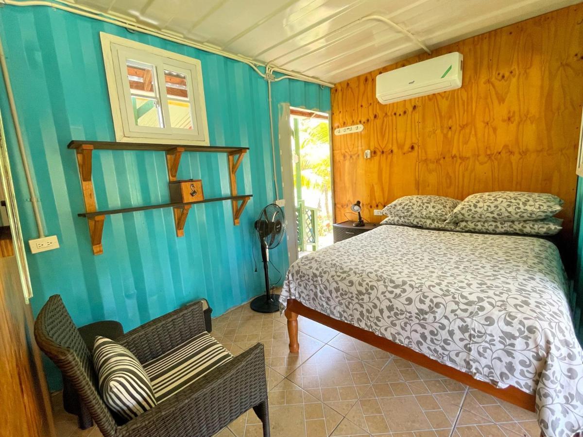 Judy House 2 - Lewis Backpacker Hostel Little Bay 客房 照片
